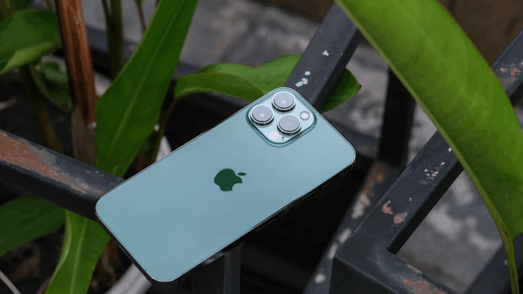 iPhone 14: 48MP Main Camera with 4K Video Recording